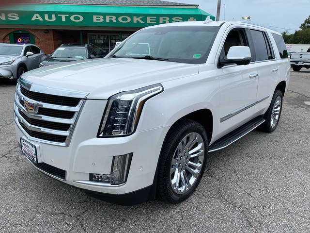 2017 Cadillac Escalade Luxury 4WD photo