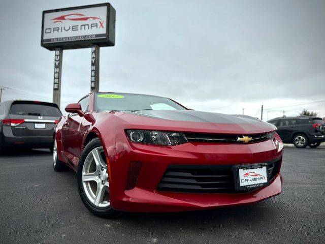 2017 Chevrolet Camaro 1LT RWD photo