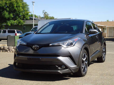 2018 Toyota C-HR XLE Premium FWD photo
