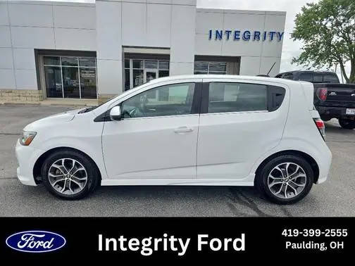 2017 Chevrolet Sonic LT FWD photo