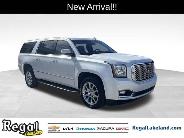 2017 GMC Yukon XL Denali RWD photo