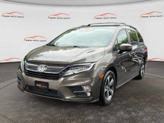 2018 Honda Odyssey Touring FWD photo