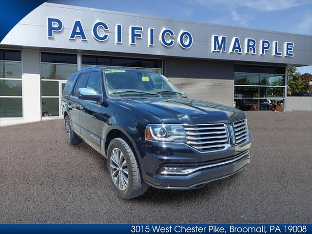 2017 Lincoln Navigator Select 4WD photo