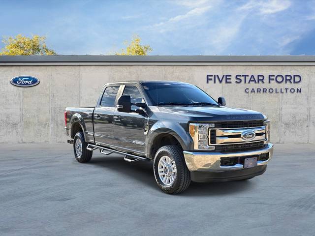2017 Ford F-250 Super Duty XL 4WD photo