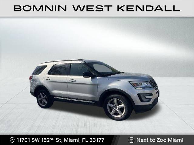 2017 Ford Explorer XLT 4WD photo