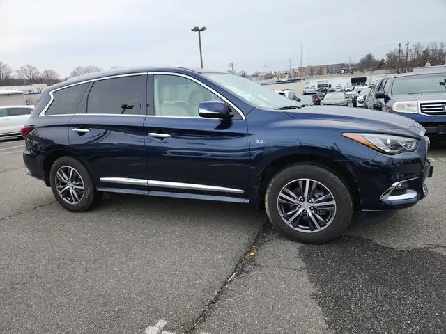 2017 Infiniti QX60  AWD photo