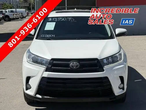 2017 Toyota Highlander SE AWD photo