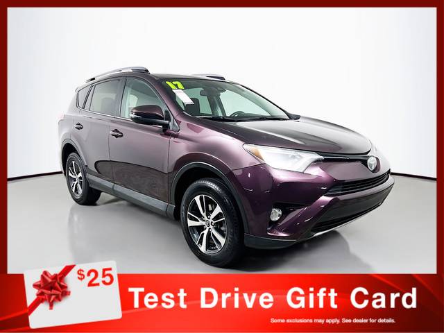 2017 Toyota RAV4 XLE FWD photo