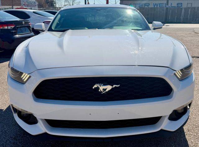 2017 Ford Mustang EcoBoost RWD photo