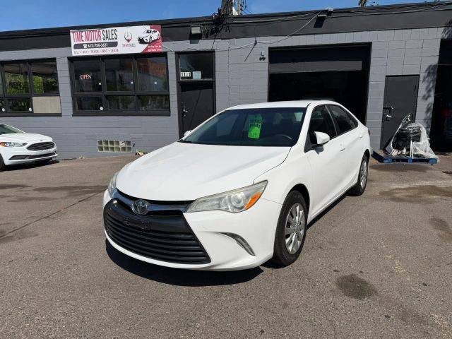 2017 Toyota Camry LE FWD photo