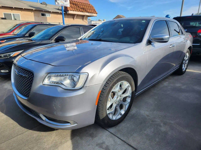 2016 Chrysler 300 300C Platinum AWD photo