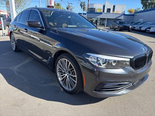 2018 BMW 5 Series 530e iPerformance RWD photo