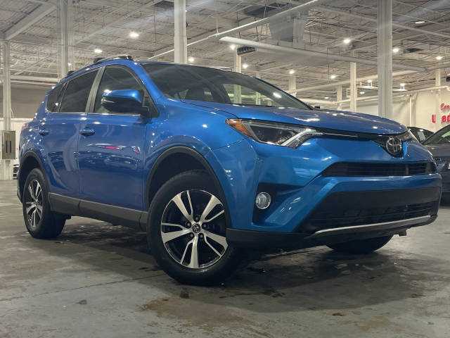 2017 Toyota RAV4 XLE AWD photo