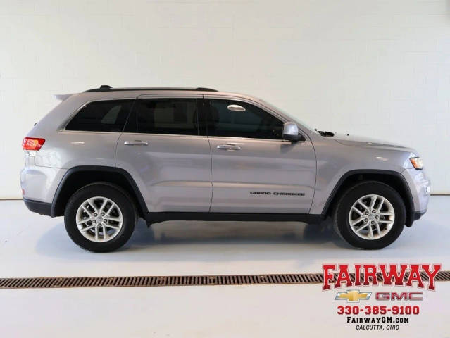 2017 Jeep Grand Cherokee Laredo 4WD photo