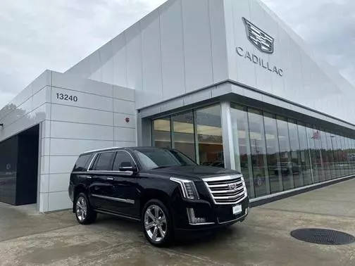 2017 Cadillac Escalade Platinum 4WD photo