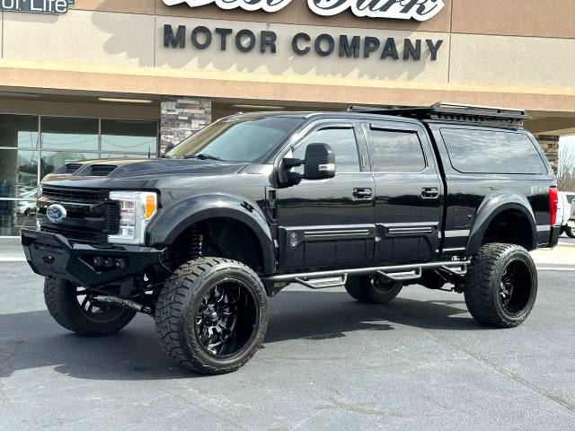 2017 Ford F-250 Super Duty Lariat 4WD photo