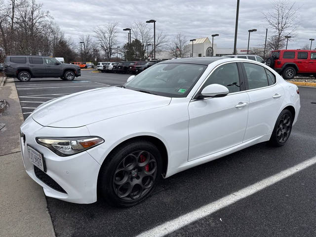 2017 Alfa Romeo Giulia  AWD photo