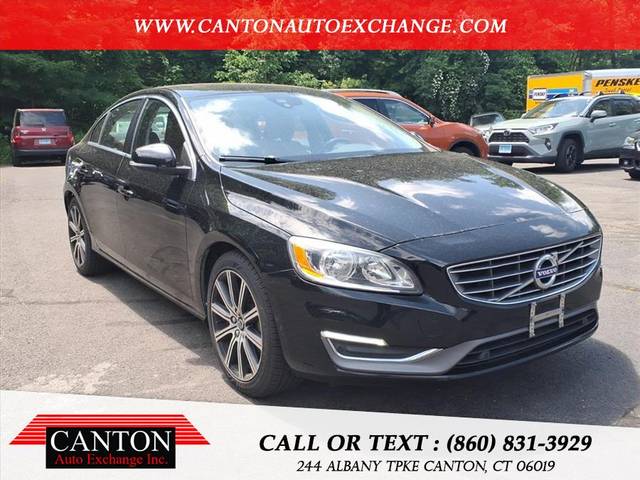 2017 Volvo S60 Inscription AWD photo