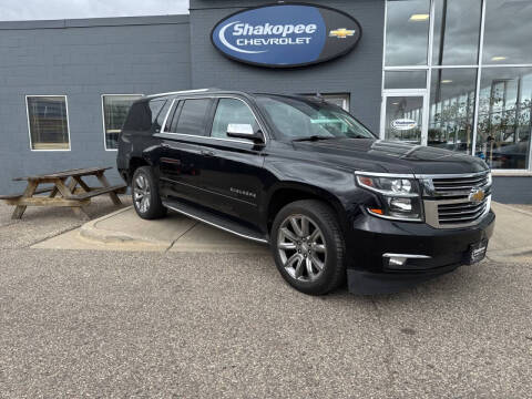 2016 Chevrolet Suburban LTZ 4WD photo