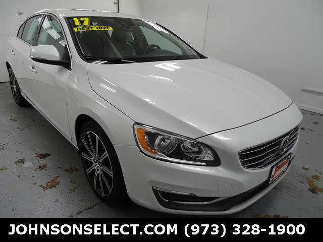 2017 Volvo S60 Inscription AWD photo