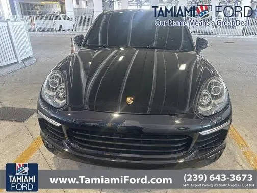 2017 Porsche Cayenne Platinum Edition AWD photo