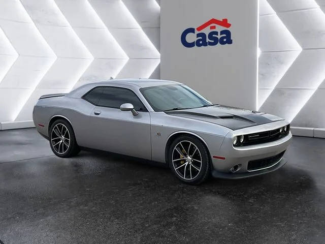 2015 Dodge Challenger R/T Scat Pack RWD photo