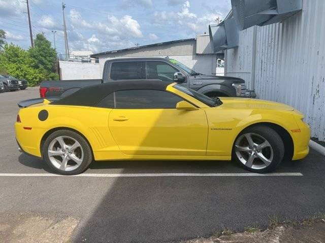 2015 Chevrolet Camaro LT RWD photo