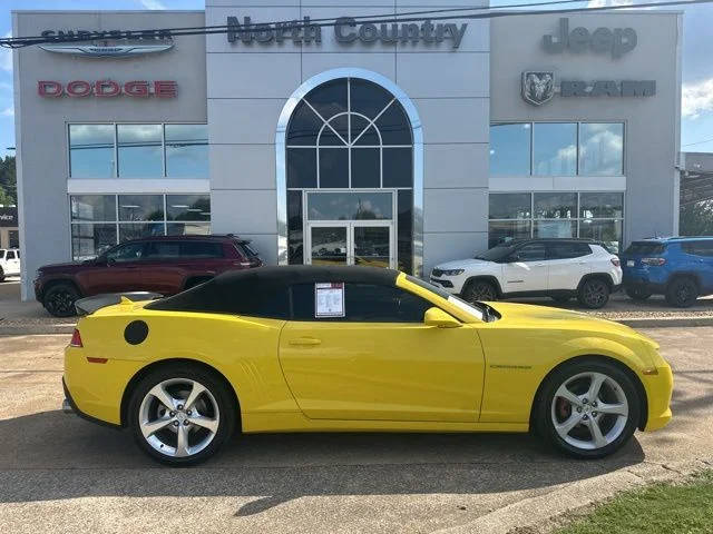 2015 Chevrolet Camaro LT RWD photo
