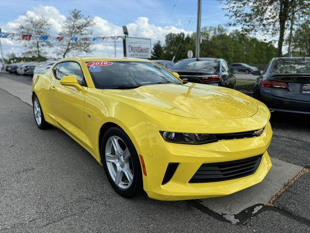 2016 Chevrolet Camaro 1LT RWD photo