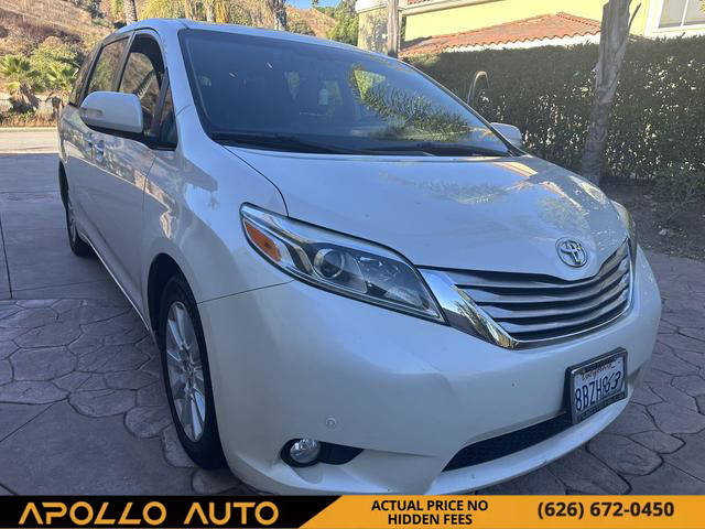 2017 Toyota Sienna Limited Premium FWD photo