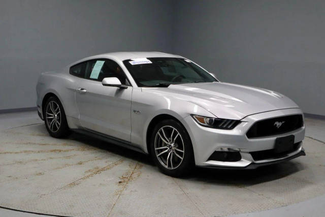 2015 Ford Mustang GT Premium RWD photo
