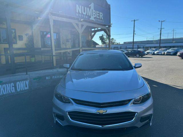 2017 Chevrolet Malibu LT FWD photo