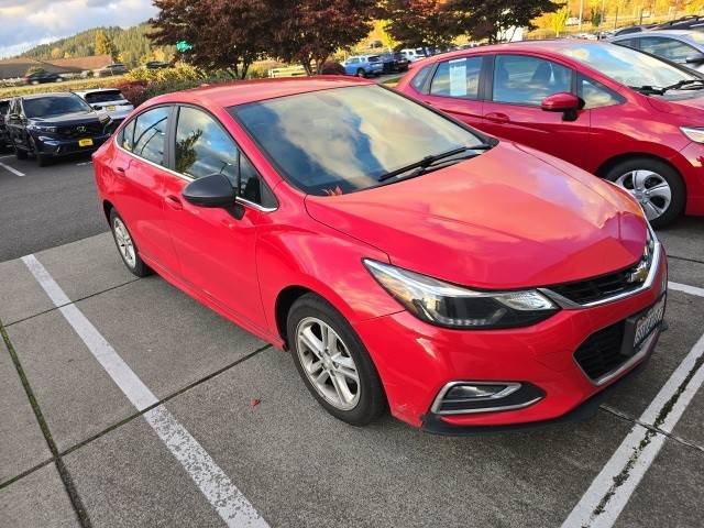 2017 Chevrolet Cruze LT FWD photo