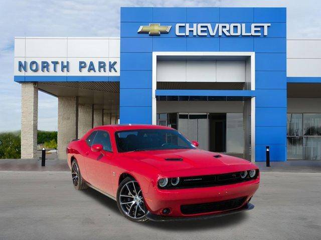 2017 Dodge Challenger R/T Scat Pack RWD photo