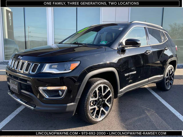 2017 Jeep Compass Limited 4WD photo