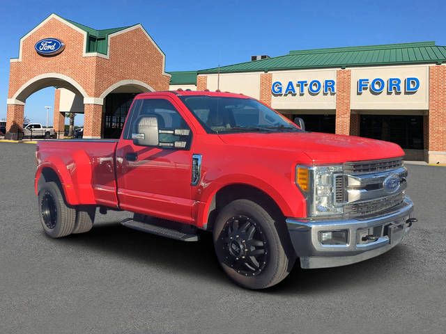 2017 Ford F-350 Super Duty XLT RWD photo