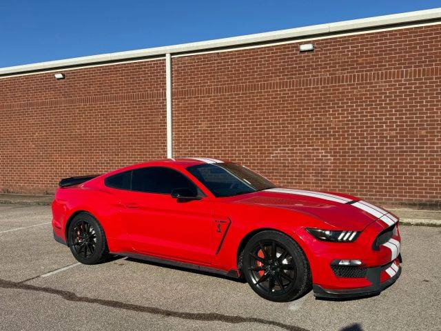 2017 Ford Mustang Shelby GT350 RWD photo