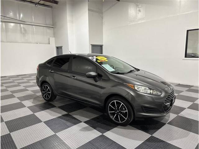 2017 Ford Fiesta SE FWD photo