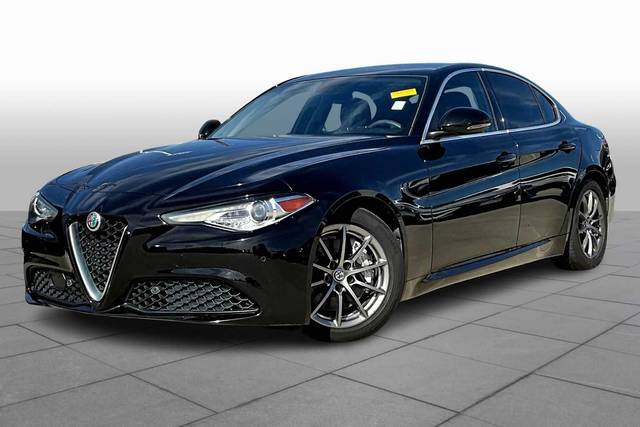 2017 Alfa Romeo Giulia  RWD photo