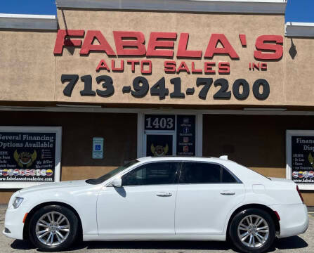 2017 Chrysler 300 Limited RWD photo
