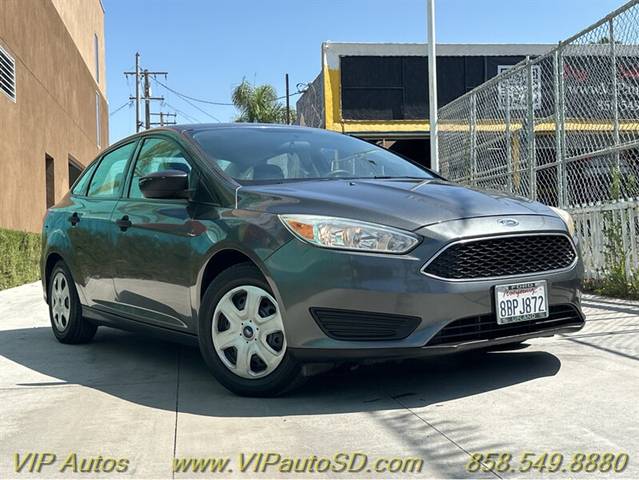 2017 Ford Focus S FWD photo