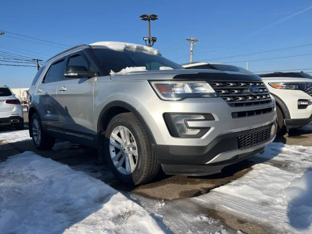 2017 Ford Explorer XLT FWD photo