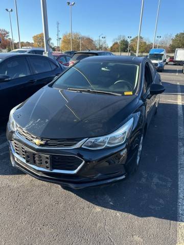 2017 Chevrolet Cruze LS FWD photo