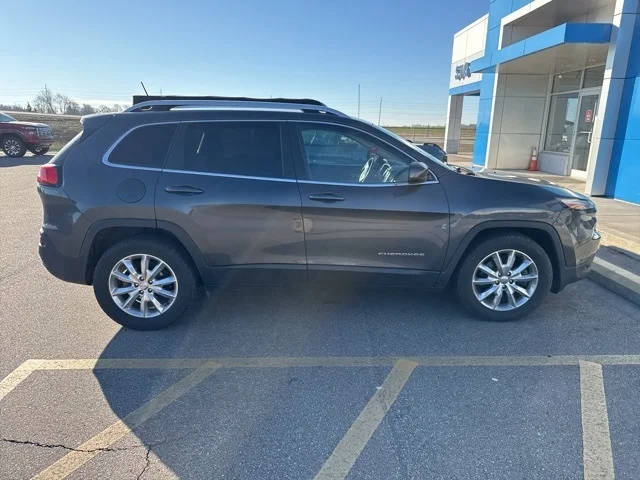 2017 Jeep Cherokee Limited FWD photo