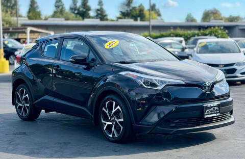 2018 Toyota C-HR XLE FWD photo