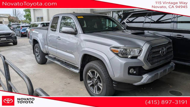 2017 Toyota Tacoma TRD Sport 4WD photo