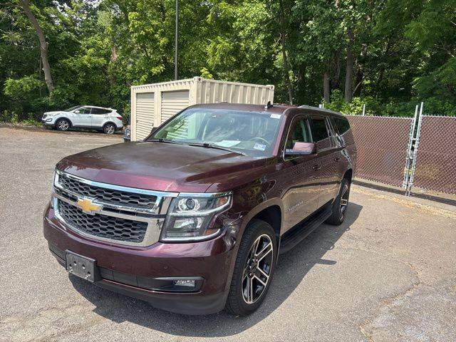 2017 Chevrolet Suburban LT 4WD photo