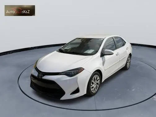 2017 Toyota Corolla LE FWD photo