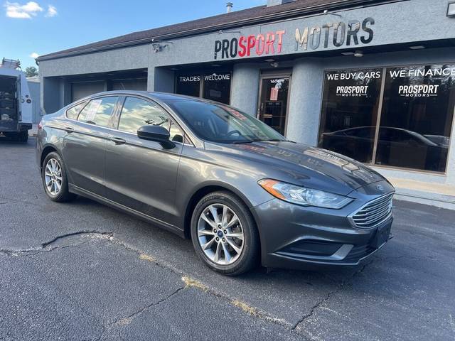 2017 Ford Fusion SE FWD photo