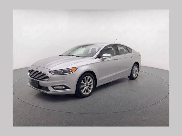 2017 Ford Fusion SE FWD photo